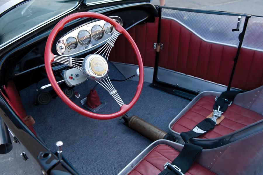  Ford V8 Blue Boy Roadster 1932 года  (фото 3 из 4)